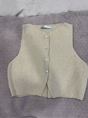 Zara Beige Button-Front Knit Vest